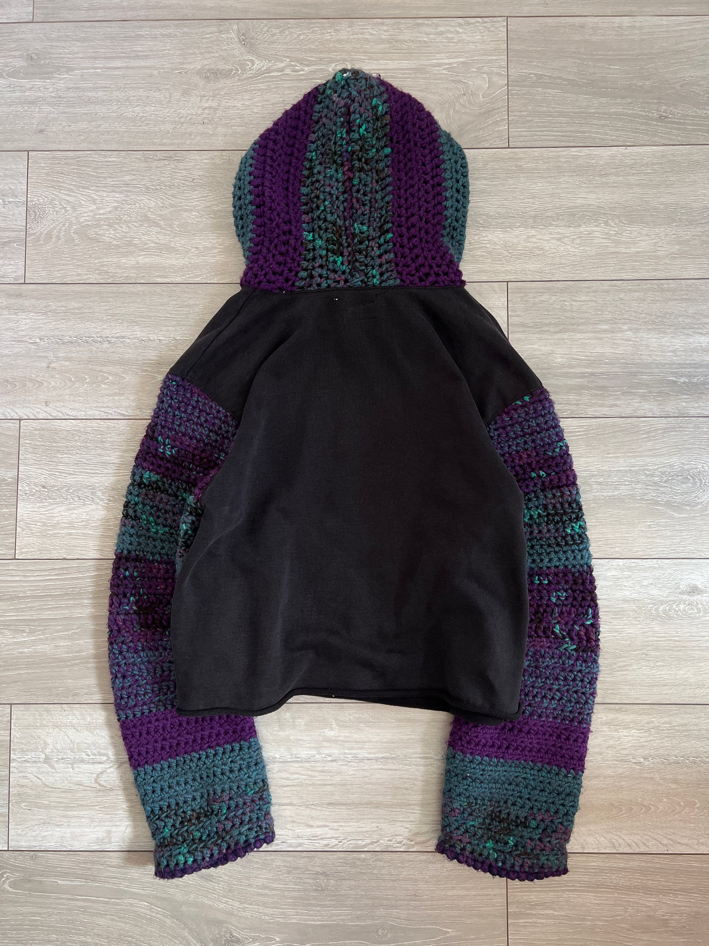 CROCHET INFUSION HOODIE {M}