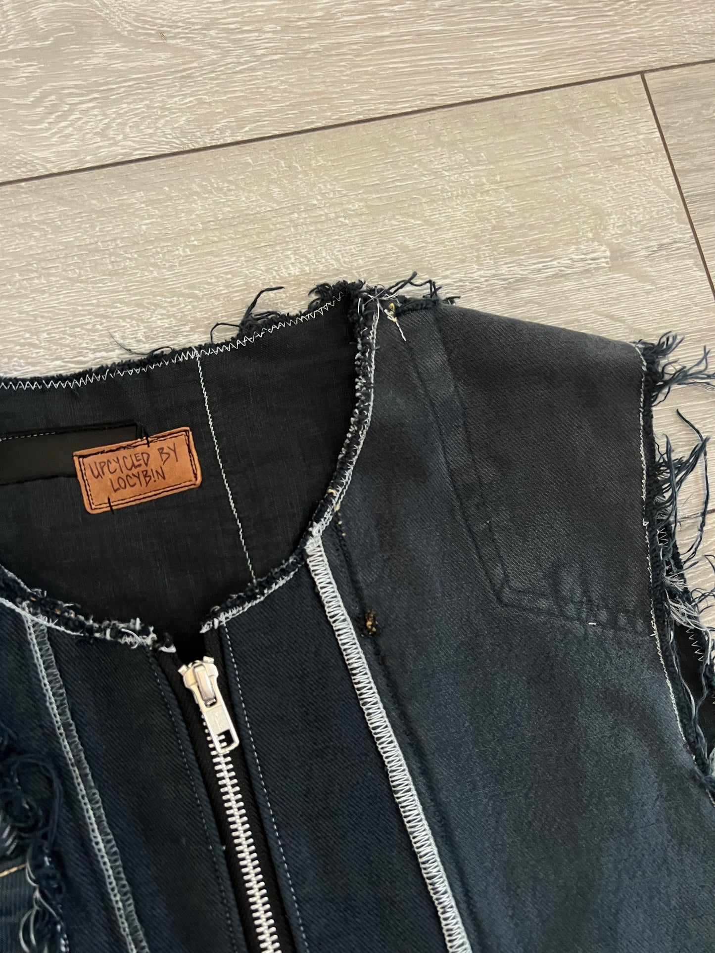 DENIM INFUSION VEST {M}
