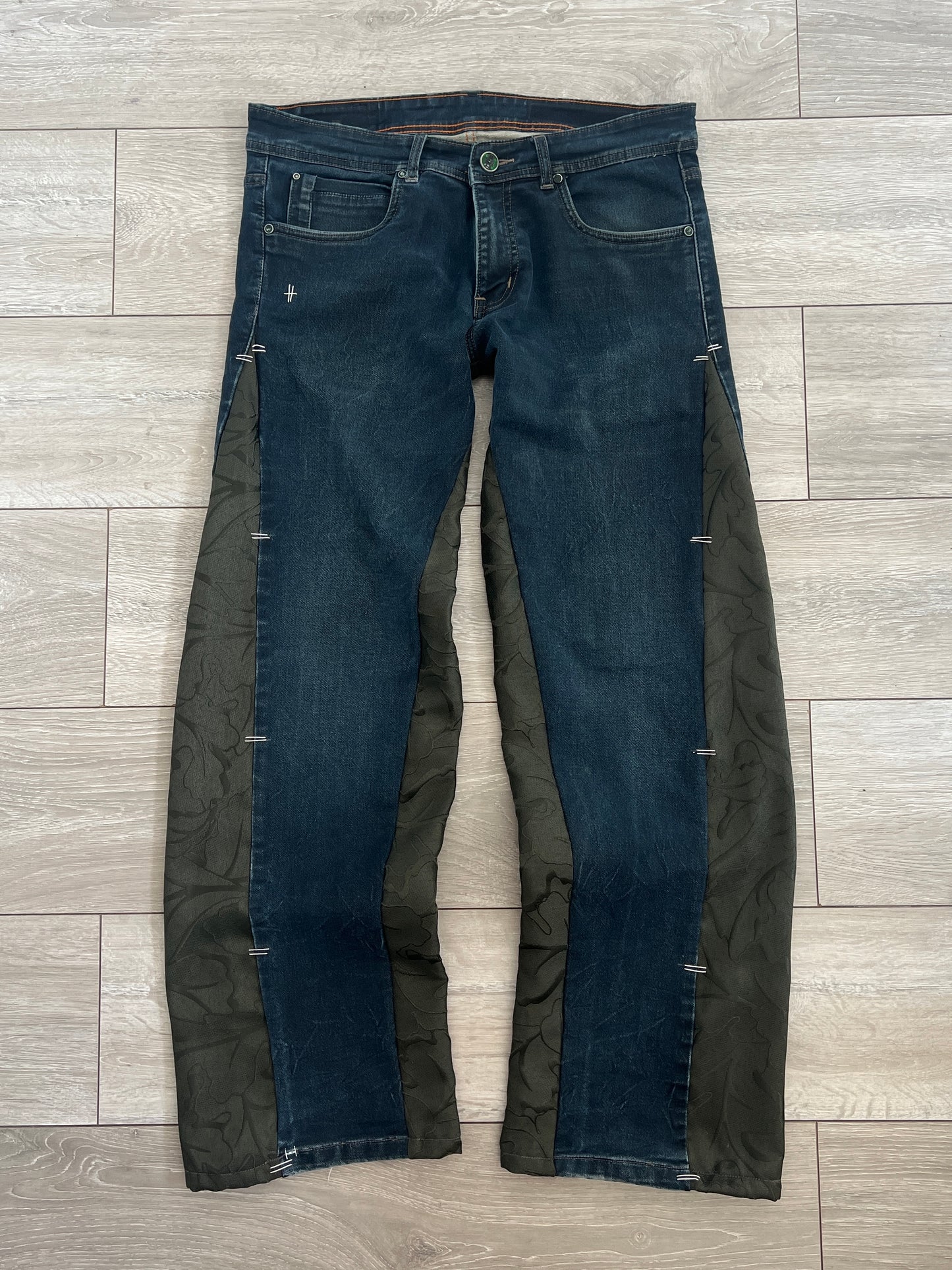 FLARED DENIM {35x32}
