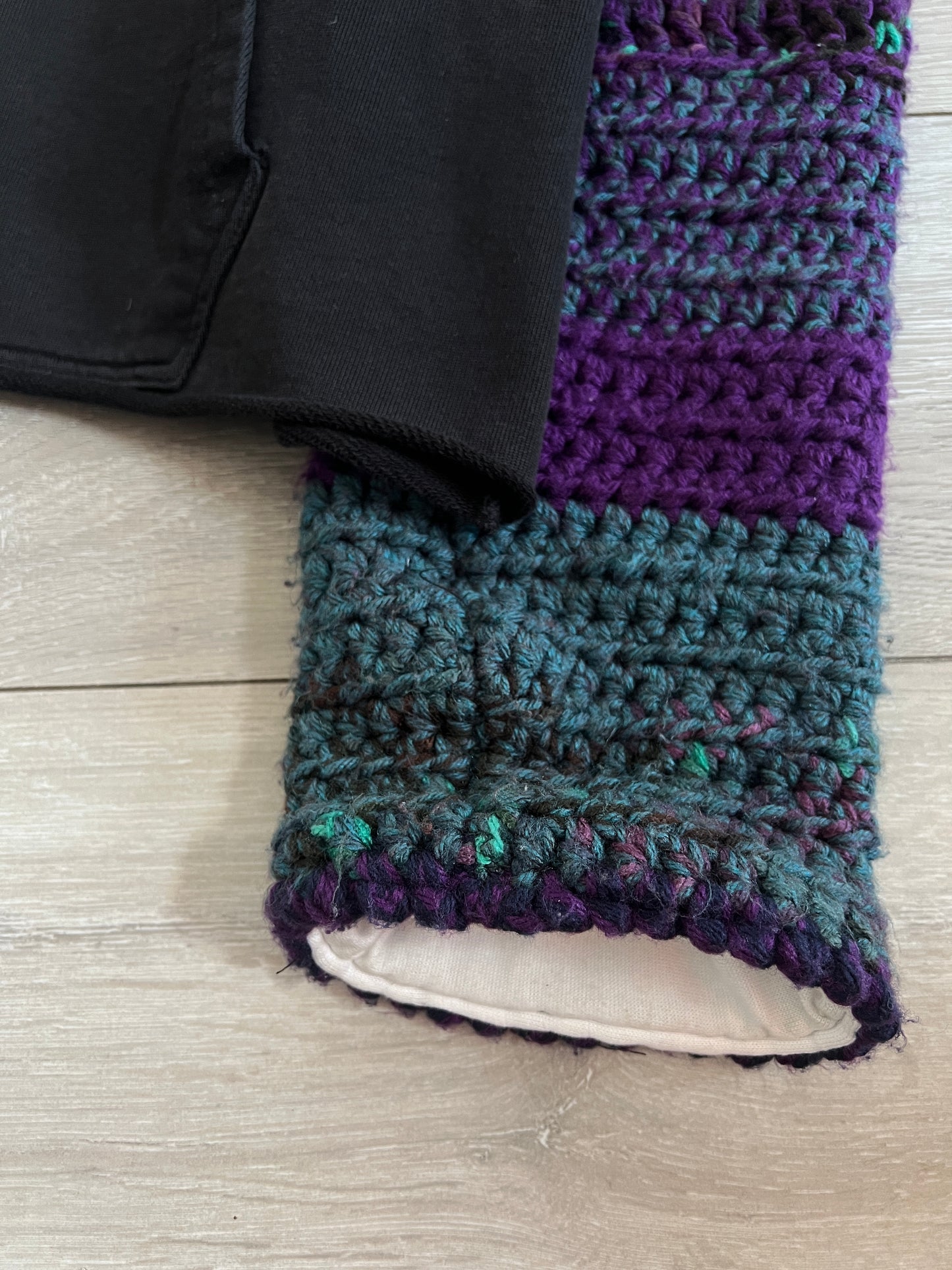 CROCHET INFUSION HOODIE {M}