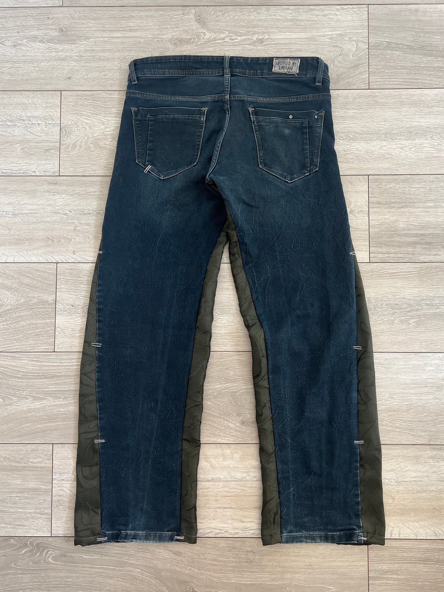 FLARED DENIM {35x32}